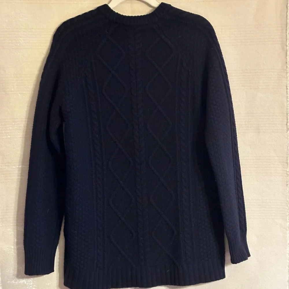 Levi’s Cable Knit Navy Blue Sweater. Size:Medium.